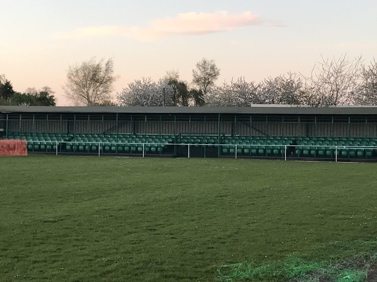 ClapperslaneG's tweet photo. Finally completed @ClapperslaneG @GresfordFC  @FAWales great effort from our fantastic hard working committee #very proud https://t.co/Clatu2wNBw