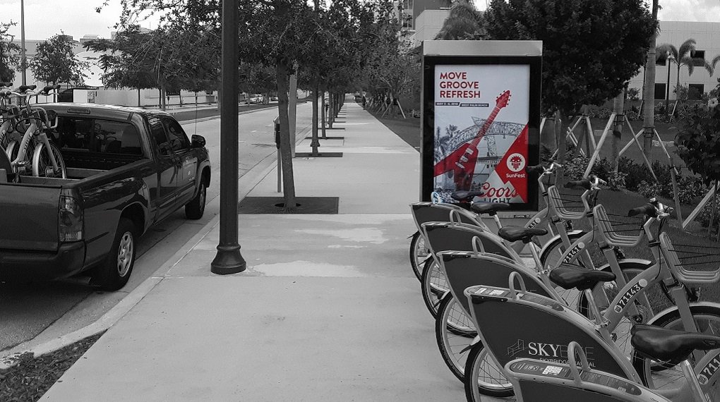 capitoloutdoor's tweet photo. Where music meets the waterfront.
Only 3 more days until @SunFestFL! @CoorsLight is already there on #westpalmbeach #adpanels!
#ooh #gowherethepeopleare
https://t.co/pvFGSeg0yp https://t.co/D88QudUa6W