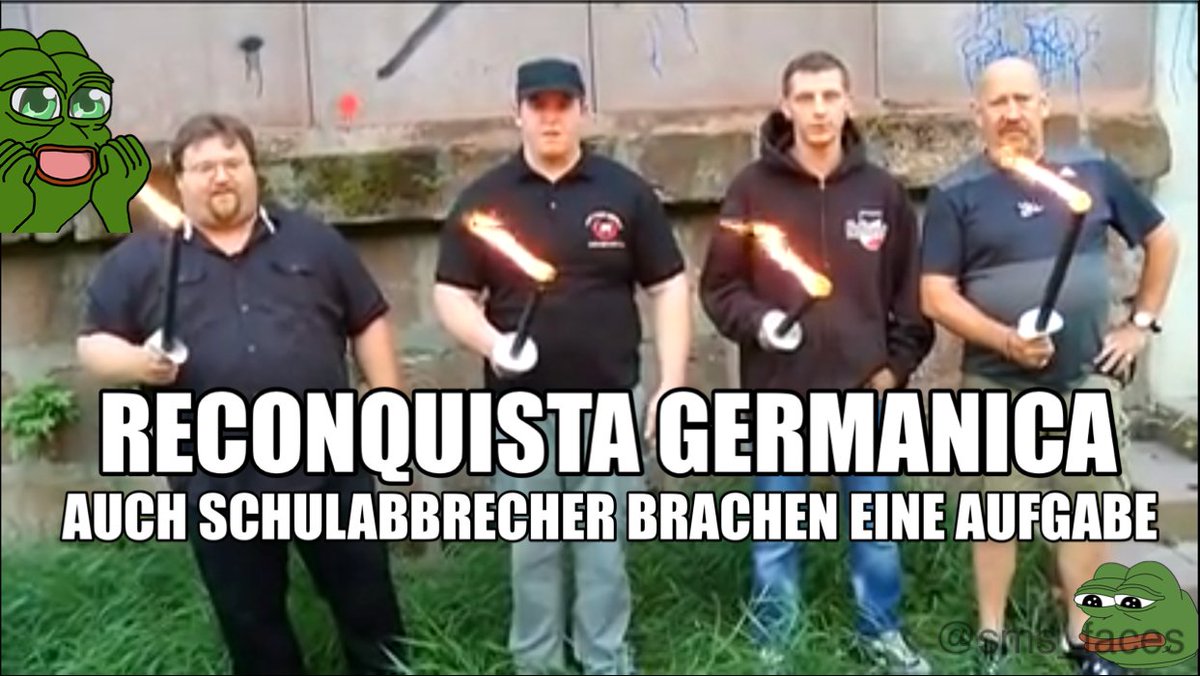 KofreeLa's tweet photo. #Chemnitzistnichtallein #c0105 #nonazis 
#LiebestattHass #LiebeistUeberall #liebeistfueralle https://t.co/QyAIowmpK7