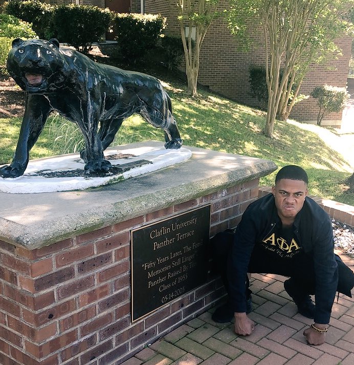 SpringsSeason's tweet photo. Welcome to DA Hilltop PHIgh ❄️🦍🤙🏽 
#Spr18 #SingleAlphaMan #FreetheACE https://t.co/9TFrOighU4
