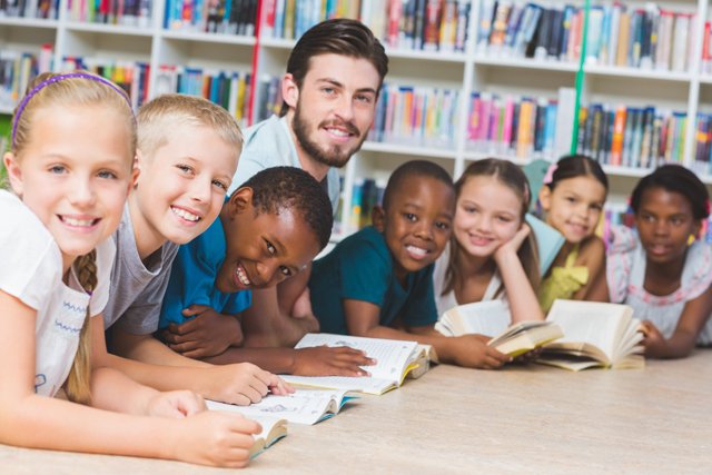 NYSEDNews's tweet photo. It’s Children’s Book Week! This week, we’re celebrating children’s books and the joy of reading. Great resources are available here: https://t.co/2EMB7cGVsx #CBW18 #ChildrensBookWeek @EveryChildRead https://t.co/XjaxkGGsUn