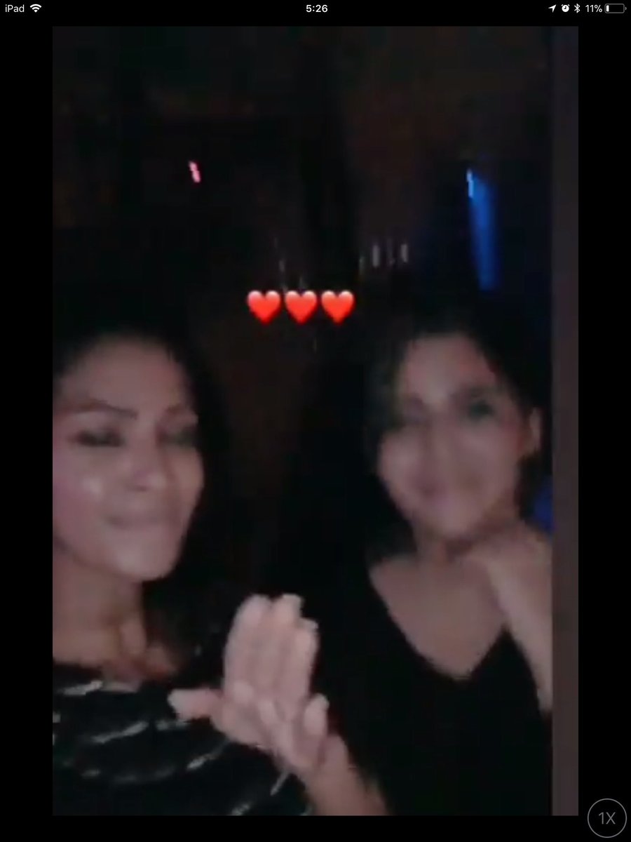 _ameeesha_'s tweet photo. For all those people who missed this out. #OldUpdate
😏😏♥️ uploading that peace wala snap haan Zain babua? Your peace is naaching here 💃🏻💃🏻
#AdiZa https://t.co/zSCvzMUsA8