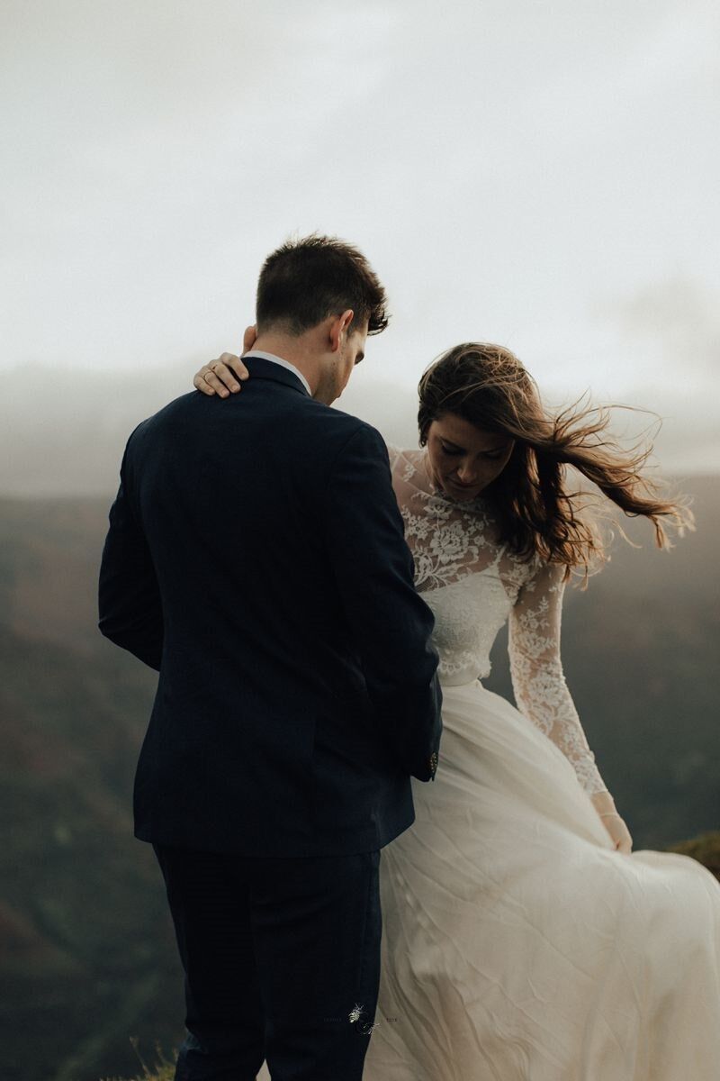 gypsybrides's tweet photo. Let's take on this crazy world together 

#gypsybrides #love #wed #wedding #freespiritedbride #bohobridal #bridalstyle #bohoinspo #bridalinspo #bohobride #coolbride #funbride #freespirit #bride #bridal #brideandgroom #loving 

Photographer: Zephyr and Tide 
Wardrobe: @gypsybrides https://t.co/VdUGNruSIu
