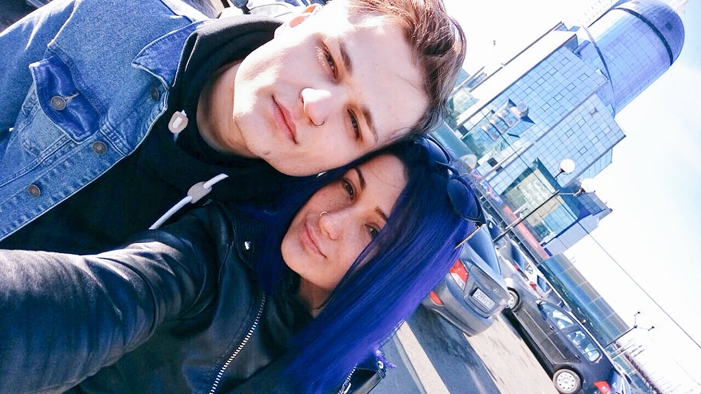 violet___mary's tweet image. On the way.#OnlyWe