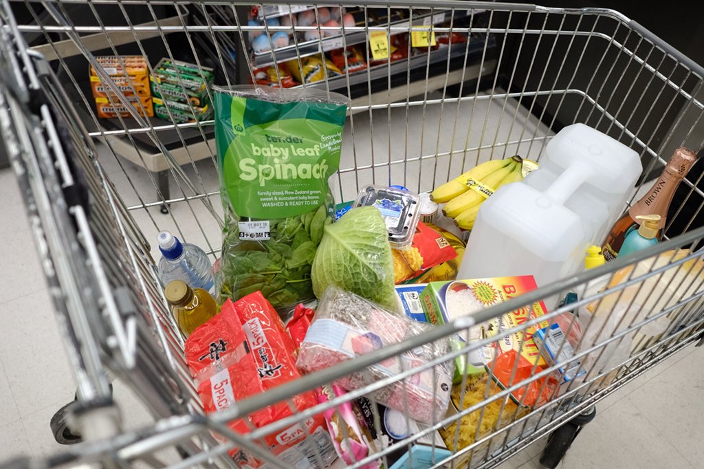 KatieyoYang's tweet photo. New Zealand road trip day1
Shopping for the next few days in camper van
これからの何日のキャンプカーの生活のために買い物している！^_^辛ラーメンも…😂
#newzealand #Christchurch #roadtrip #campvan #campervan #ニュージーランド #キャンプカー #クライストチャーチ https://t.co/rczDpTaJZQ