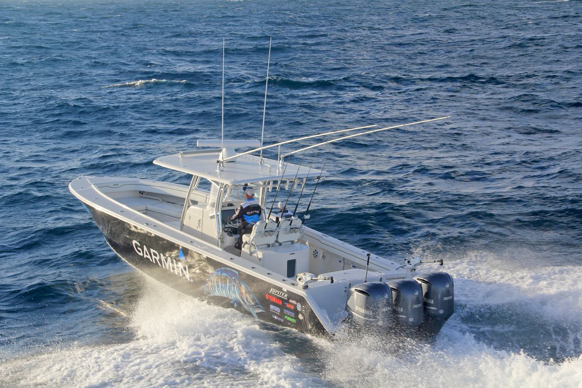 JupiterMarine's tweet image. #StepAboardAJupiter this weekend at the #LowerBayBoatShow! Our good friends @BluewaterYS will have a #Jupiter38 on display! #JupiterFamily #boatshow #fishing #yachtlife