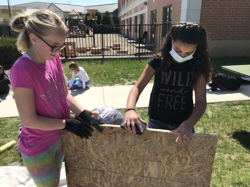 MissLodico's tweet image. Day 1 of creating our projects for the Brookdale garden is complete! We sanded and primed 4 boards for murals, and spray painted flowerpots for a birdbath! @DublinEF #pbl #creativity #kidswithtools