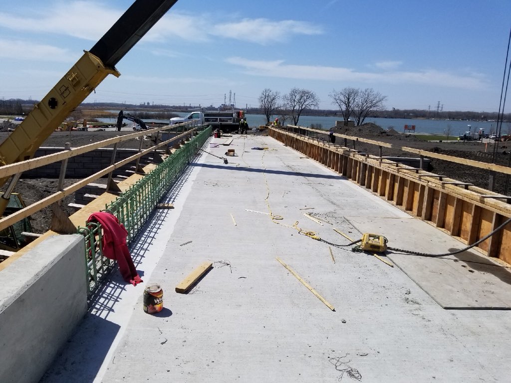 local692jatc's tweet photo. #OPCMIA #Local692 #cementmasons Area 165 working on Wolf Lake bike trail overpass https://t.co/zKyudY1dL6