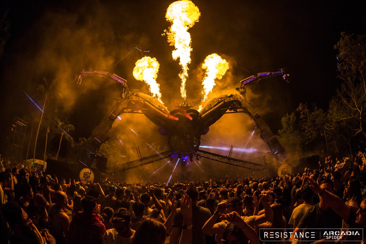 ultra's tweet photo. the world of Ultra: https://t.co/4hnGPptNvO