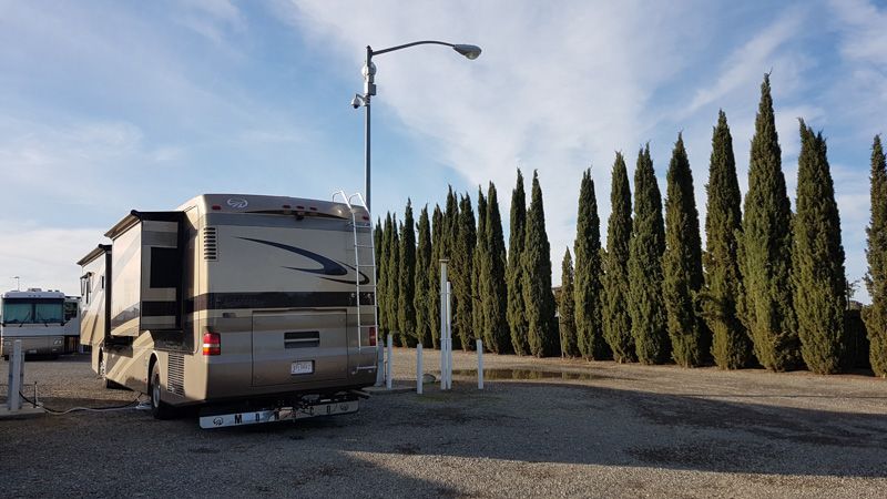 explorking's tweet photo. The occasional stop at an RV park is great. It's nice having power and hookups for a few days! https://t.co/9hDqfx8nzl #explorking #RV #RVing #camping #roadtrip #motorhome #travel #rvliving #wanderinglife #GoRVing #vanlife https://t.co/Z9B7aj17Kt