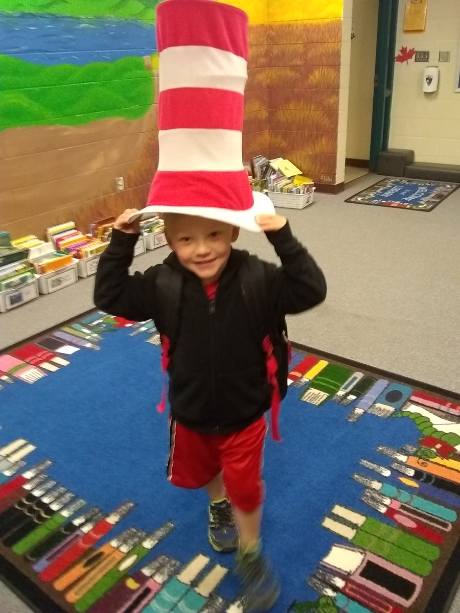ChristyFulbrit6's tweet photo. My library helper today 😍
#mceloves https://t.co/zbwQG819kw