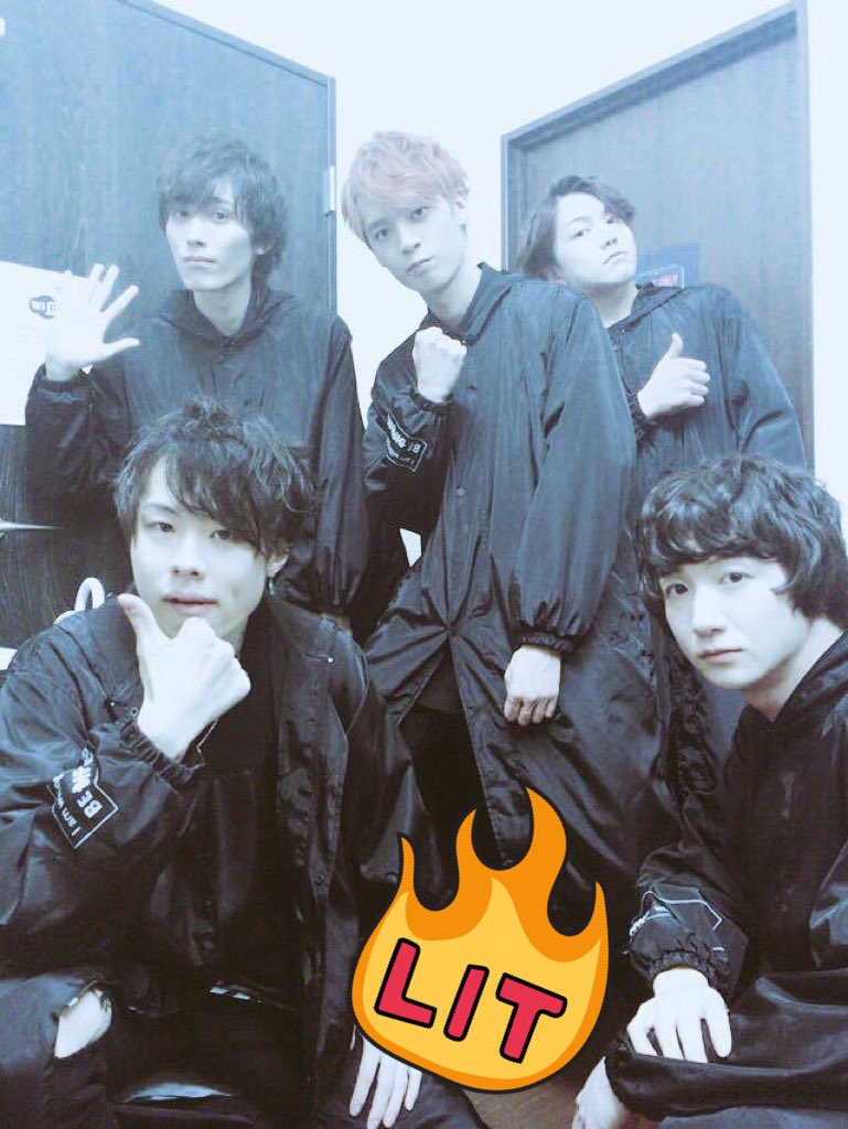 yu_to_tanaka's tweet photo. TacT初のワンマンライブ、無事に終えることができました❗️
楽しかったあああああ!!!!!!!
ご来場いただいた皆様、そしていつも応援してくれている皆様、本当にありがとうございました!
これからもメンバー 一同精進していくので応援の程、よろしくお願いします🙇♂️❗️
#TacTワンマン #B_BOX https://t.co/l7XjnD38zn