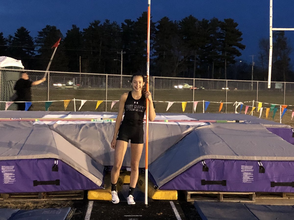 RunningRaiders's tweet photo. Breaking records at back-to-back meets! Way to go, Emily E! Breaking her own school record! 10’ and meet campion! 💪🏼💪🏼💪🏼🥇🥇🥇 https://t.co/ZbCOcoVDwB