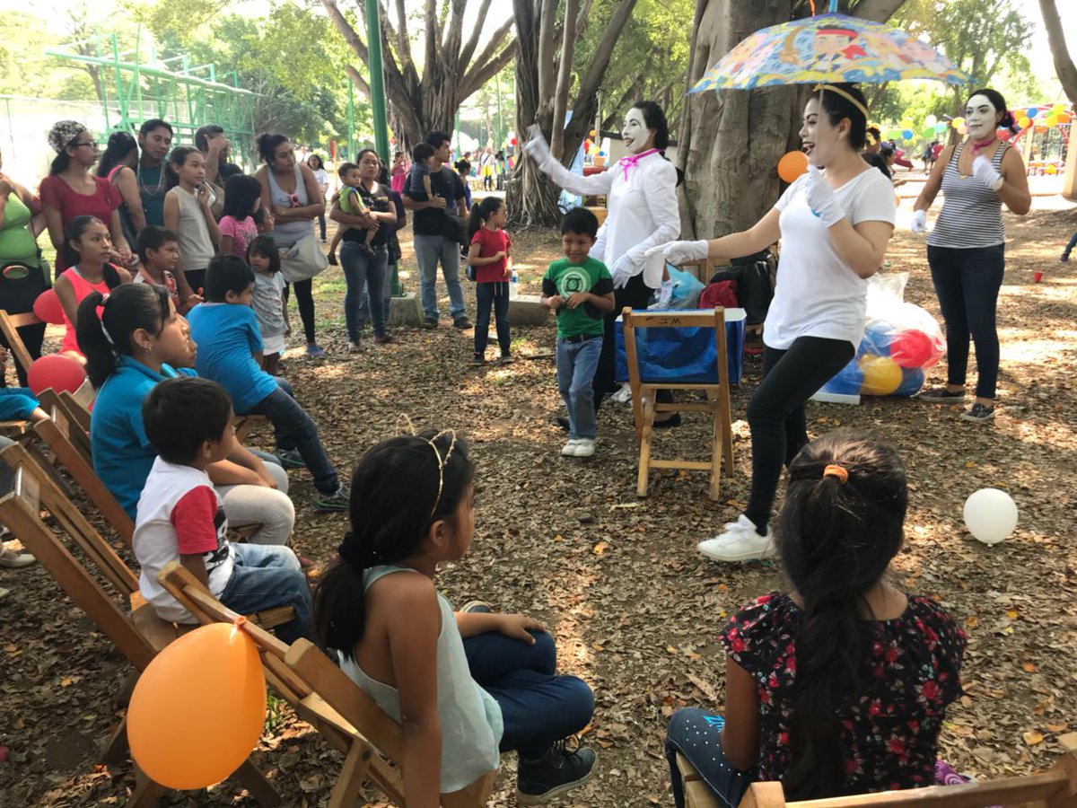 OIM_Mexico's tweet photo. 🎉🎈 Convivimos con niños y niñas en el Festival recreativo intercultural de atención a la niñez en compañía de @ACNURamericas @UNICEFMexico @GobTapachula #DíadelaNiñayelNiño 👧👦 https://t.co/Q1DGPsbnBs