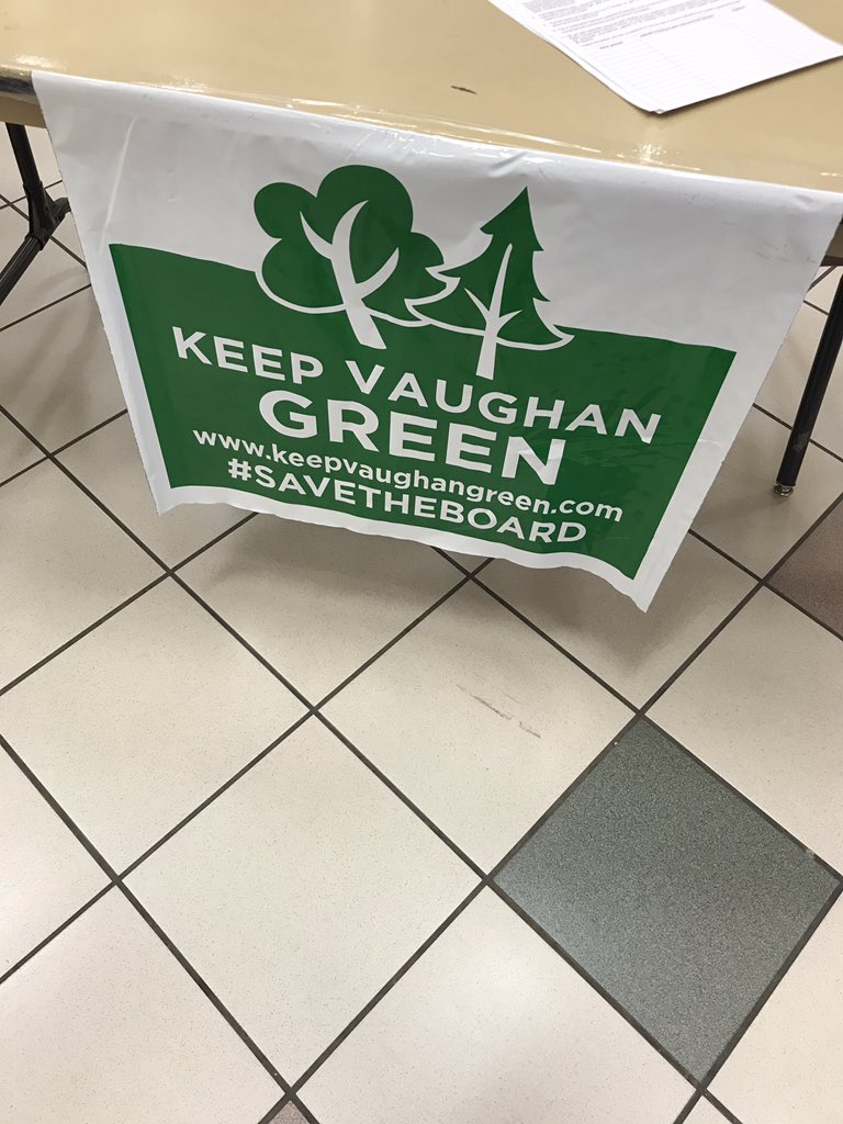 StevenDelDuca's tweet photo. As a longtime resident of #Vaughan, I have always been amazed at how our community comes together for a cause we believe in. Thank you to the @KVaughanGreen & other ratepayers' assoc for planning tonight's informative mtg and to all who attended. #KeepVaughanGreen #OnYourSide https://t.co/VcwItYXJ63