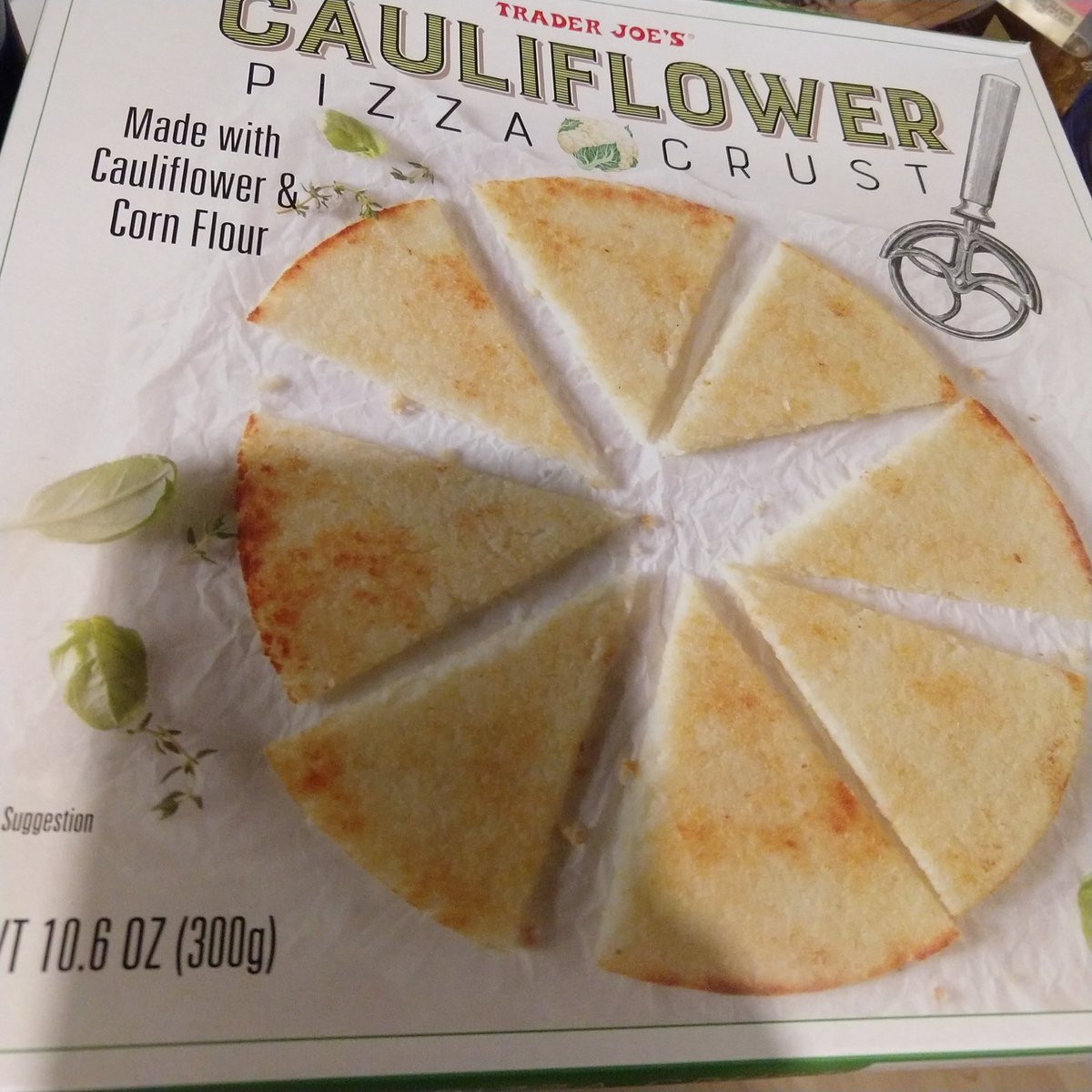 satsu_yama's tweet photo. Gonna try this caulicrust to make pizza. If I am sad at the end of tonight, people will know why.
#cauliflowerpizza
#caulicrust
#fauxpizza https://t.co/6ZjPJOoNnf