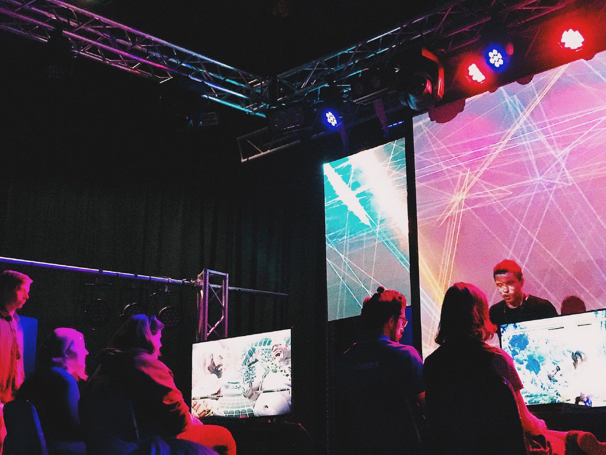 METAhse's tweet photo. "They talked about gaming being no different to traditional sport from the perspective of: teamwork and friendship, communication, competition, belonging and identity,.." - Helen Connolly, Commissioner for Children and Young People SA. | https://t.co/2OQhP4jXbX https://t.co/31xqWV0SrG