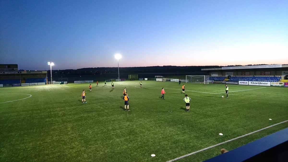 WUSportDept's tweet photo. Huge thanks to @airbusacademy for allowing our @GlyndwrUni BSc Football students to use the U15 & U16 players this evening for their practical assessment #TheoryBasedPractice #myWGU https://t.co/x2UiyzUm3m