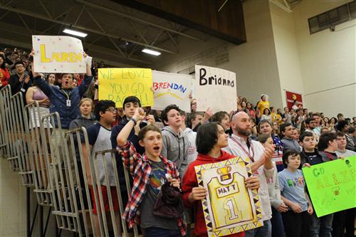 StephenHall_PR's tweet photo. Via @officialsps: “Kickapoo cheers on special education students in annual school-wide celebration” – https://t.co/UZtFVmIBvn. @KickapooChiefs @spsETC #EveryLearnerEveryDay #spsETC https://t.co/OmbRXS5RAJ