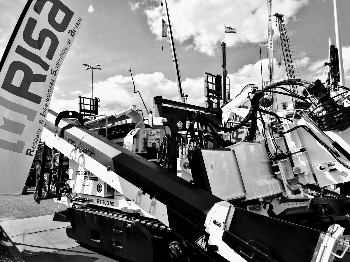 frprades's tweet photo. La France en forme sur #Intermat2018 les trancheuses #risa sont déjà prêtes à passer à la norme sur les émissions #stageV avec une technologie #cummins https://t.co/Pyrydgso2H