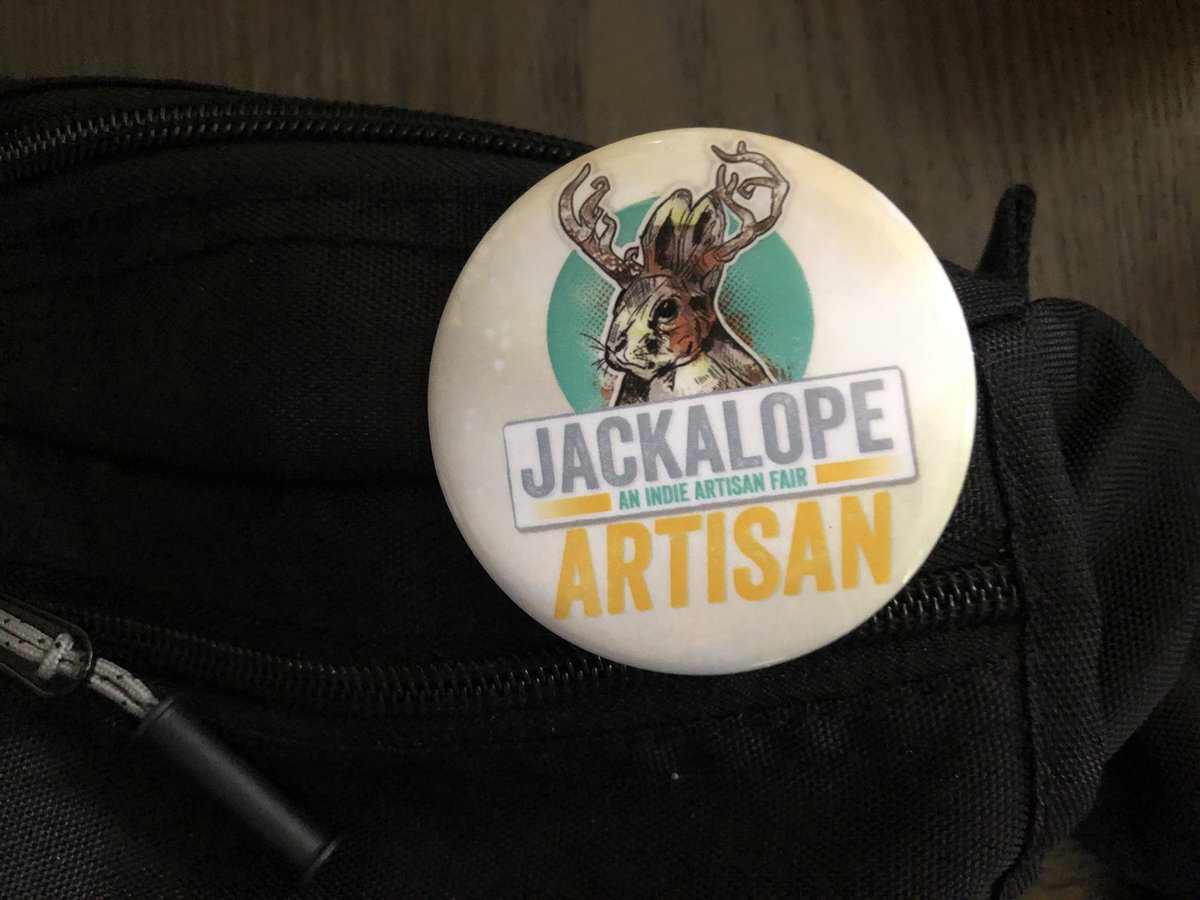 Etonomous's tweet photo. Thanks to everyone at #JackalopeArtFair this past weekend. It was great meeting new people and chatting with familiar faces. We’ll be at Santa Ana in a few weeks 👍

#foodballs #graphictees #artprints #stickers #charms #art #sketch #drawing #foodieart #artist #pasadena #etonomous https://t.co/VIX5AWmFd9
