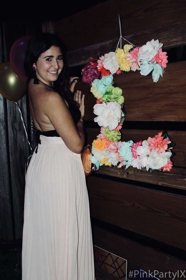 liaaanette's tweet photo. #PinkPartyIX
ΣΔΝ 💛💙 https://t.co/0YbzKUV05B