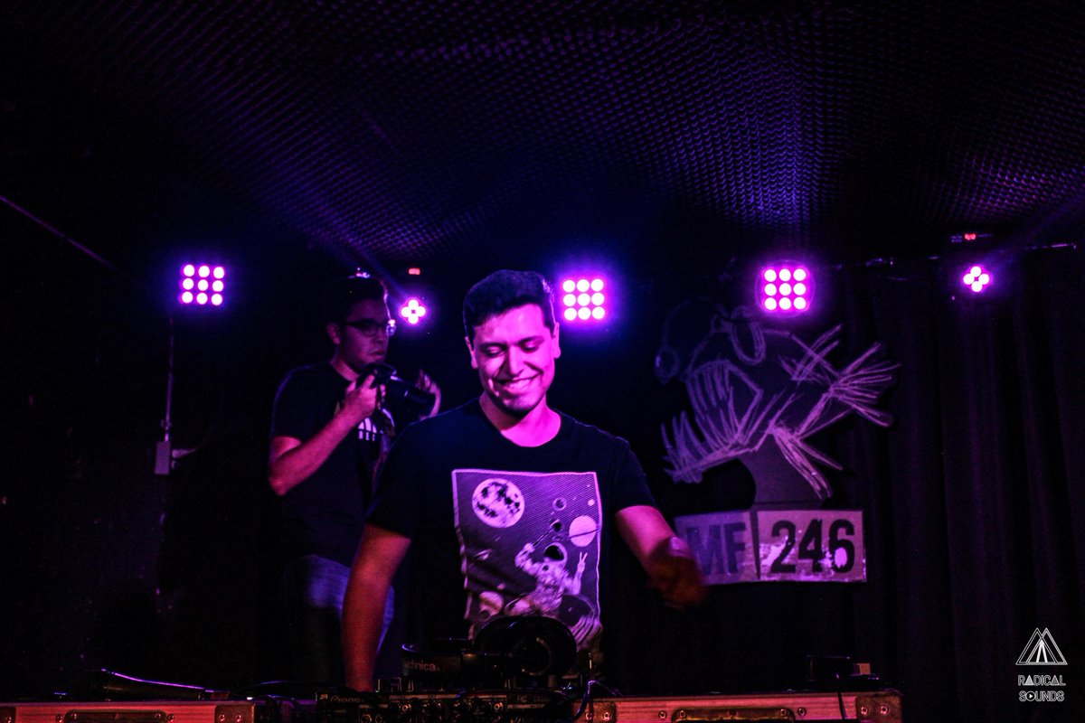 radicalsoundsmx's tweet image. @MarkCast_DJ at @MultiForo246  el pasado jueves en el #Showcase con @DistritoLive + @GRR_Music 😎🔥