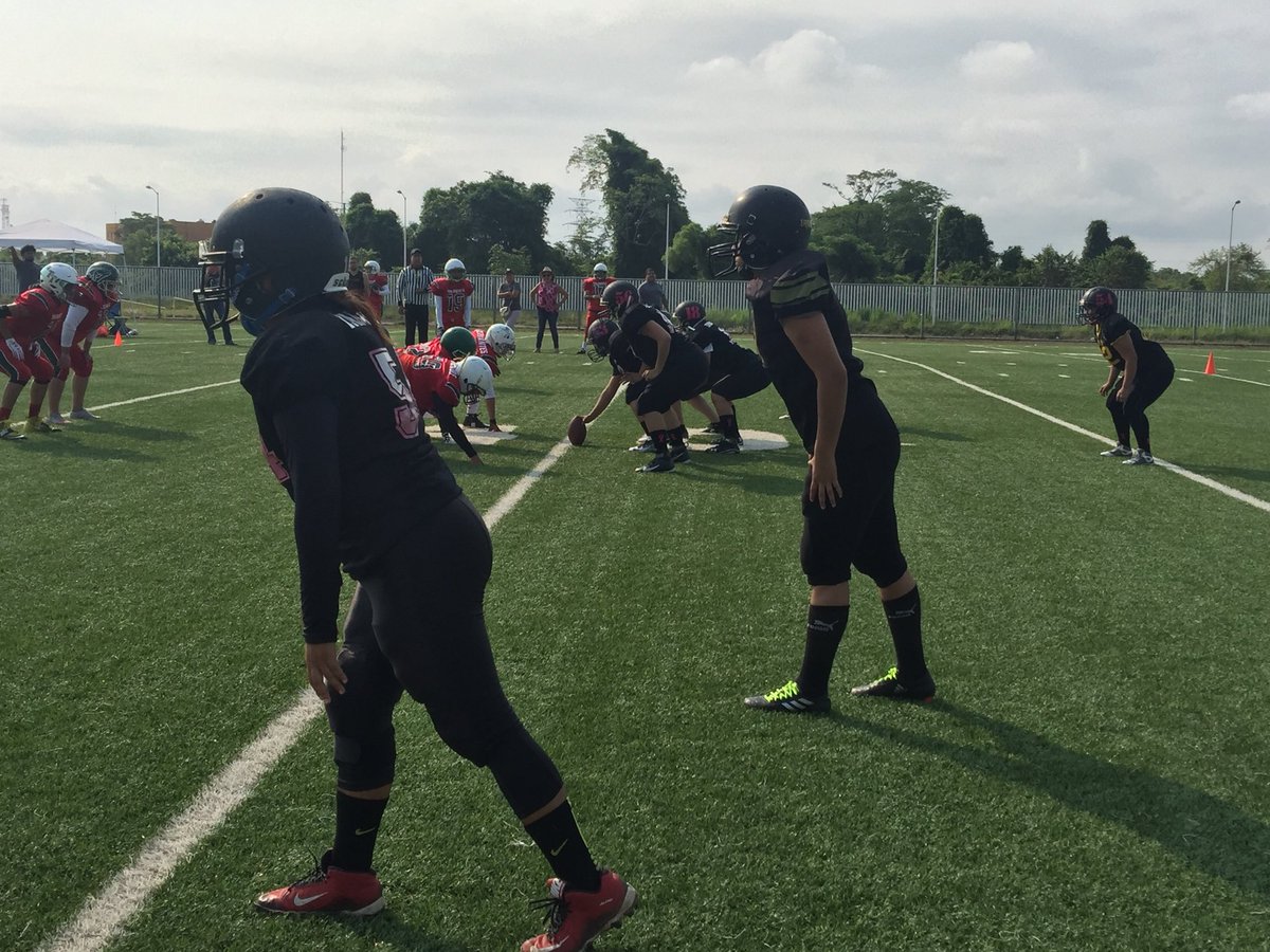PanterasFemenil's tweet photo. Juego de entrenamiento... #PanterasFemenil #Toloques 🏈🏈🏈 @Karlajnez @Montalvojk @i https://t.co/Gw5Ycj3mep