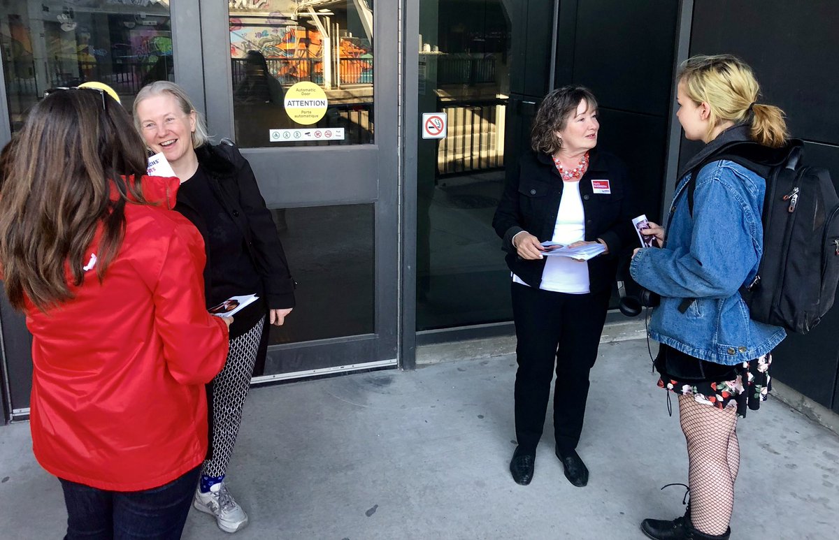 nadia_guerrera's tweet photo. It was so great speaking to passionate transit riders with @Kathryn_McGarry at the Bloor GO/UPX Stn about how their fares are going down to $3 in Jan 2019! #TeamNadia #ParkHP #TOtransit #GOwithGO https://t.co/HbsenHkbFa