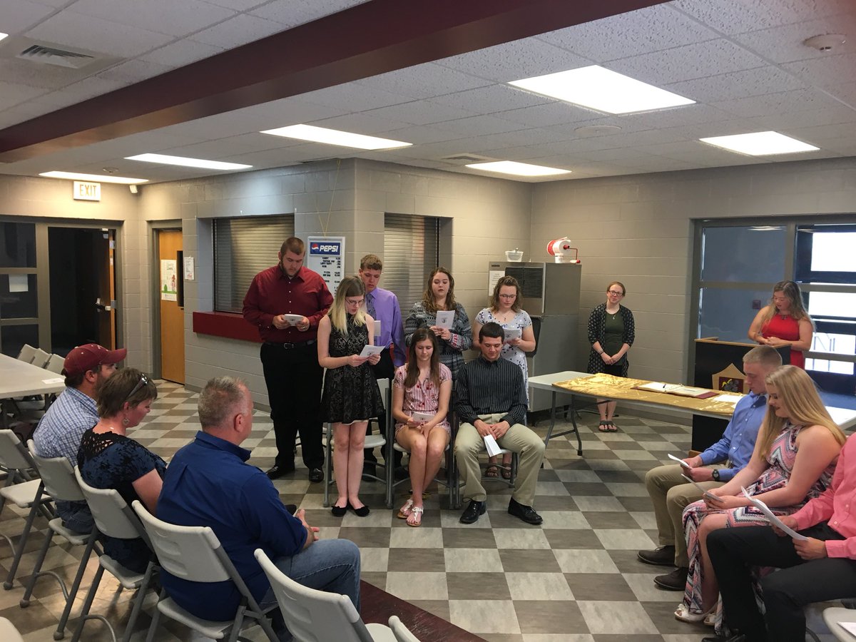 vhsknights's tweet image. National Honor Society Induction @ VHS! Great ceremony celebrating hard work, leadership and academic achievement. #knightpride