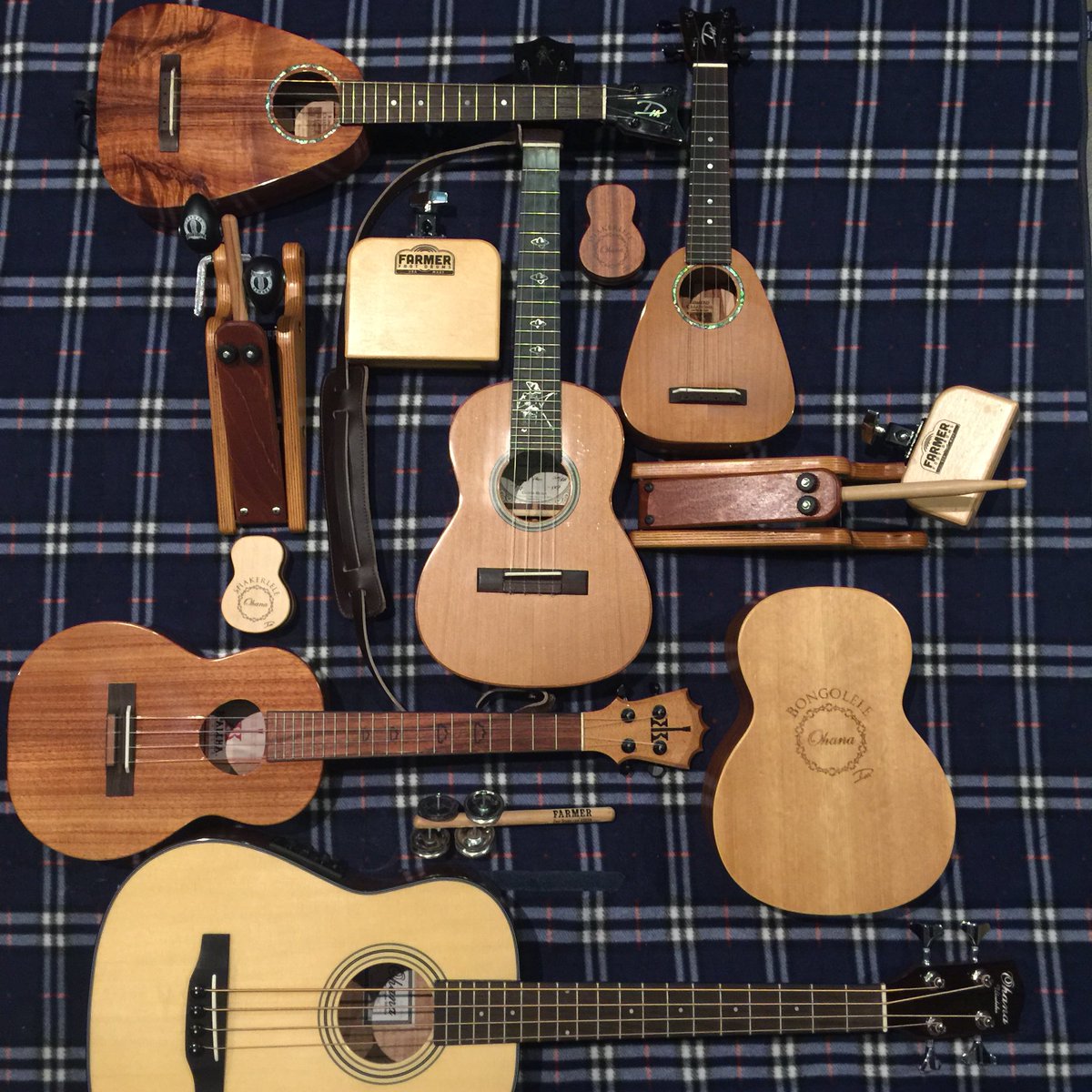 uspacela's tweet photo. What we bring to the alley #UkuleleSquad goals #UspaceLA #Ukuleles by @CandelasGuitars #PepeRomeroJr @KoalohaUkulele @OhanaUkuleles @FootDrums #UkuleleStore #LosAngeles #LittleTokyo #UkulelePlayer https://t.co/3qMbtBSYK5