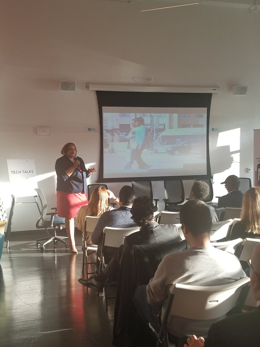 sybongile's tweet image. Here at @DMGEOSnowden&apos;s #TechUnpluggedDC : Revitalizing Communities through Innovation event. Come and join us.  #DCSmallBizWeek
