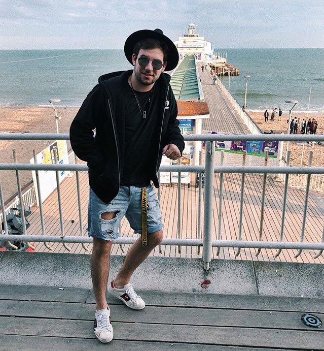 Liisa_Tribble_x's tweet photo. 🎊🎉Happy Birthday to my bae @joaoschiavinato hope your making even more special memories for #Jweek love you lots 😘 x 🎁🎉🎂🎊#HappyBirthdayJwow https://t.co/hFCEJSVgNe