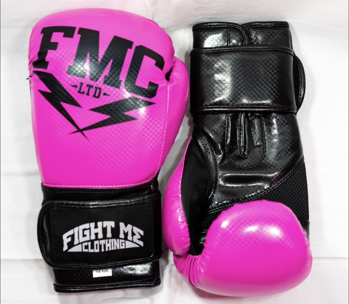FIGHTMECLOTHING's tweet photo. Use promo code “FMCFAMILY” for 25% OFF ! TODAY ONLY!!! 

#FMC #fear #motivation #courage #Pink #black  #BOXING #FITNESS #MMA #Design #instagood #picoftheday #ig_photooftheday #fitnessmotivation #boxing #ig_photooftheday #photoshoot #followforfollow #Fuckcancer https://t.co/kShFIPyMSh