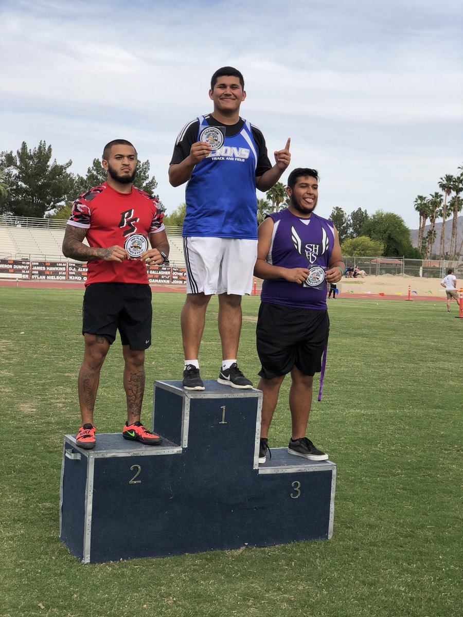 kalkoskeSHHS_AP's tweet image. PD hosts DVL Field finals and Track prelims. The first award recipients of many to come. #PDAztecPride #AztecTribe @Math_With_Mr_K