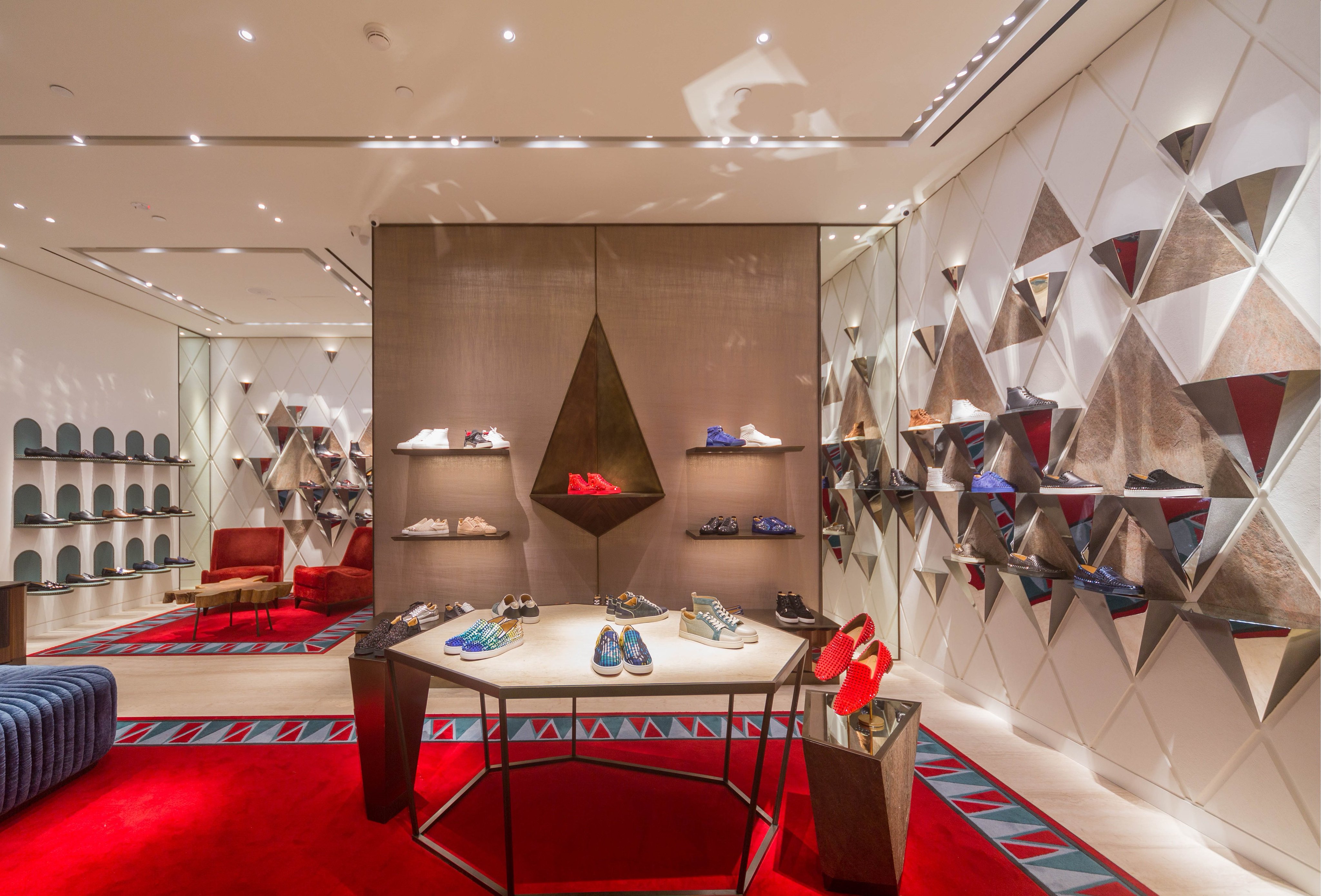 Christian Louboutin on X: Thanks for the warm welcome, Jakarta
