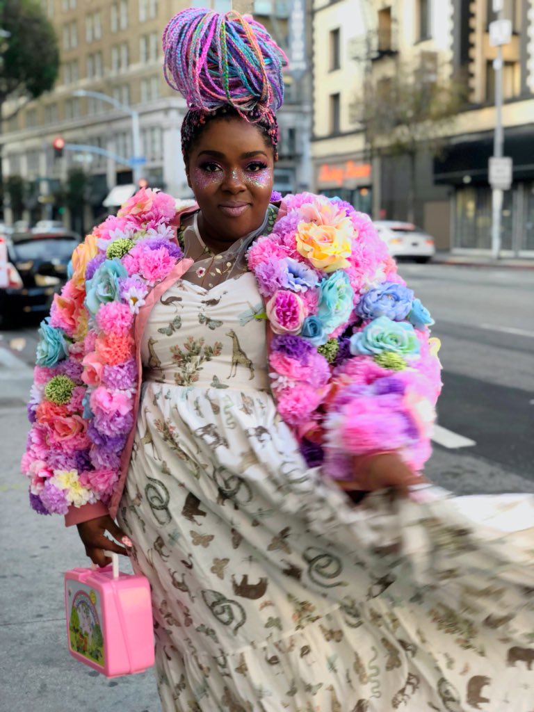 StudioMucci's tweet photo. I wake up everyday and choose to be me. 💖🌸🧡🌻💛🌼💚🌿💙🦋💜 https://t.co/hMt1cR52Qz