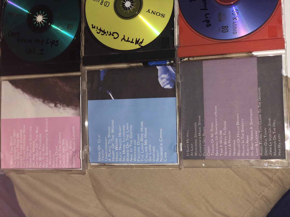 Itchysun's tweet photo. @kelly_clarkson here are the songs from all three patty griffin love from my lips cds these are well known to patty and have been circulating among fans for years she is ok with it some songs were starts of later sings https://t.co/QDht6kc0TE