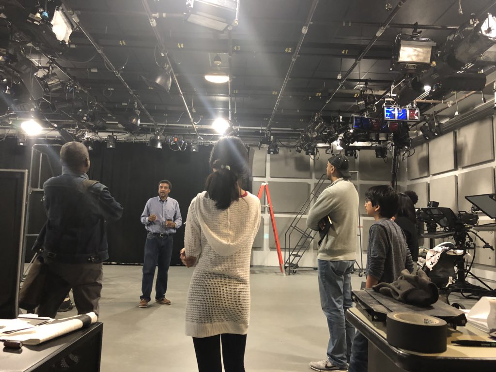 MandiWyndham's tweet photo. Learning about #studiolighting @mymcmedia tonight with the #StudioProducerClass. https://t.co/fCv33ldhzd