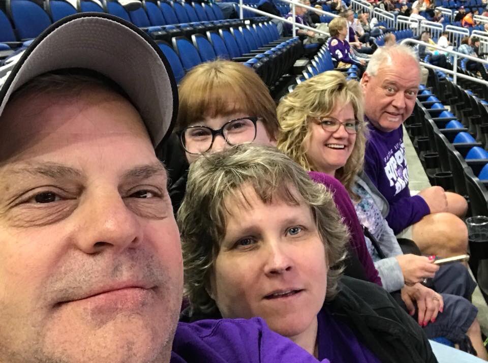 Dz82Denise's tweet photo. @RRoyalsHockey @mben0 At the Royals game in Orlando !!! https://t.co/jcoxKhOwju
