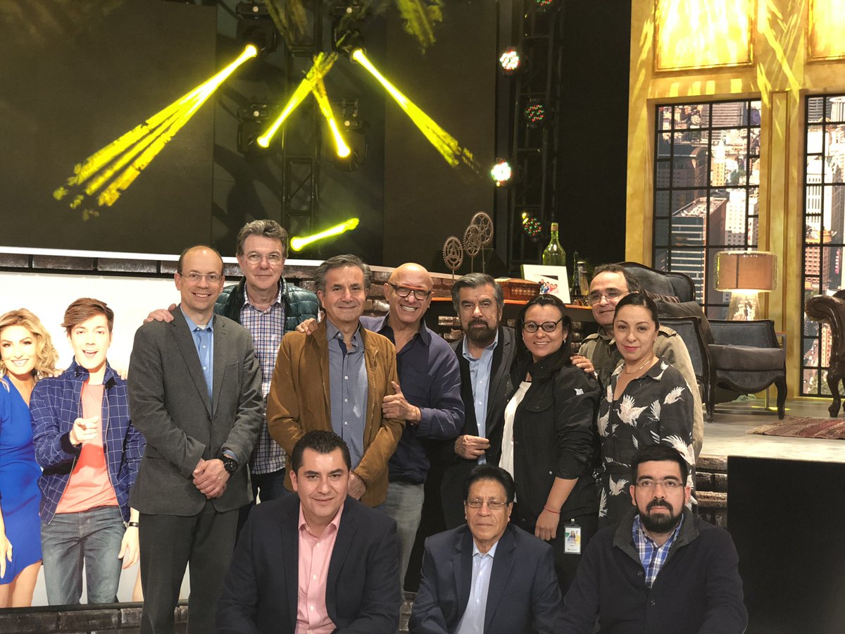 AlbertoCiurana's tweet photo. Muy orgulloso del equipo de tecnología de @azteca bajo el gran liderazgo de #PedroCarmona https://t.co/EOfby6vQOq