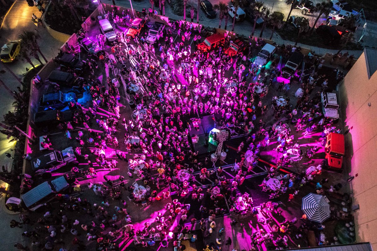 spicerparts's tweet photo. Check out the night life at the recent @JeepBeach event in Daytona!
+ Coming up @bantamjeepfest.
https://t.co/ORnD2On2dW
#UltimateDana60 #Dana44AdvanTEK #AdvanTEK #JeepBeach2018 https://t.co/yhf7JFQpe6