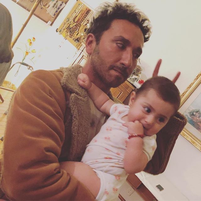 davefridman's tweet photo. El primer año que me toca consentir y no ser consentido! Look at me I’m growing... 👶🏻💜
-
#cooluncle #cuteniece #LadyAlexandra #adorablecreature #felizdiadelniño https://t.co/xUNTuAso5T https://t.co/LajPpmlogR
