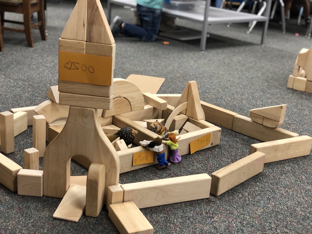 Michelle__Moles's tweet photo. PreK building a block structure and she thought she was done....
I said “tell me about your structure”.  She did and I said “do you want to make a sign?”.  She took it from there! 🐅🐘🦍🦓🐆 @GuynnShay @MCPSEarly @VickiNeveils @Cindylevandows4 https://t.co/NkkVpvgdex