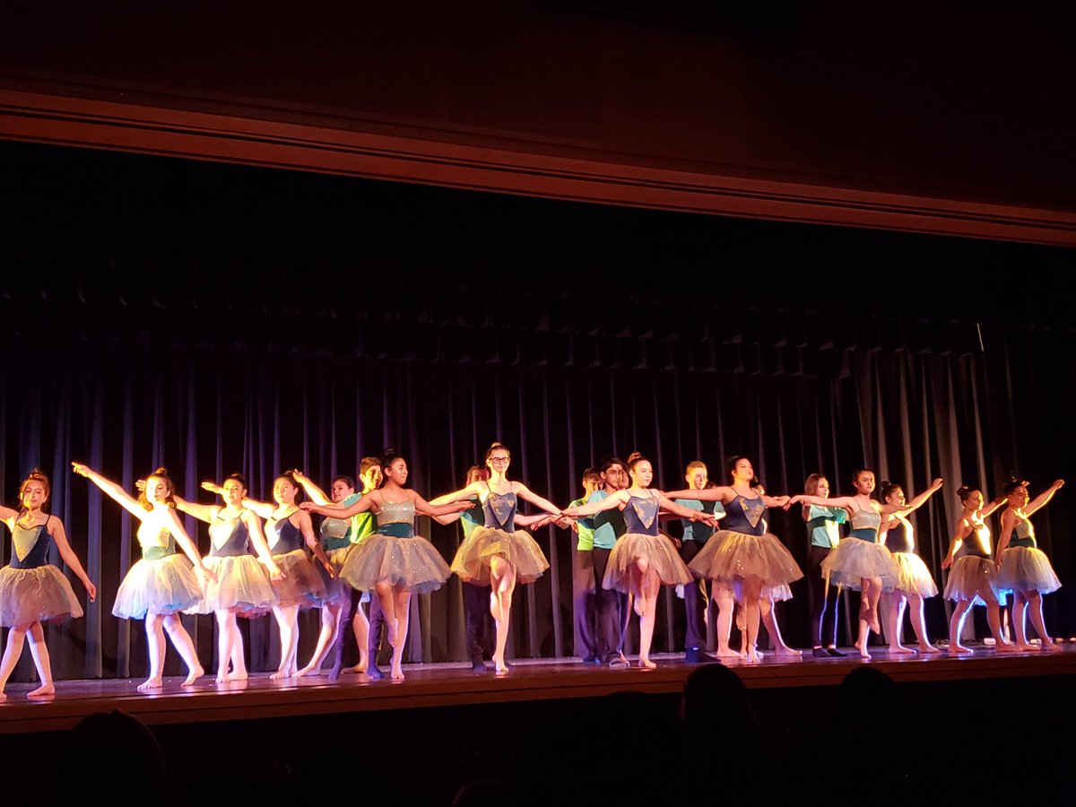 WCMS_COLTS's tweet photo. Colts continue to show how amazing they are! Our students performed with MHS students for an exciting night! @mpusd_now https://t.co/BSnMcpRq2z