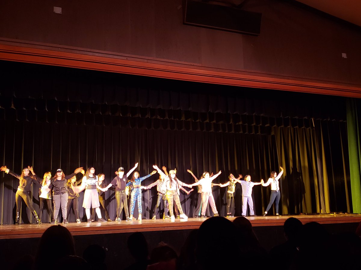 WCMS_COLTS's tweet photo. Colts continue to show how amazing they are! Our students performed with MHS students for an exciting night! @mpusd_now https://t.co/BSnMcpRq2z