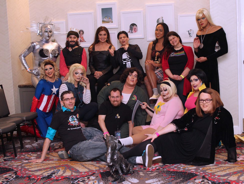 This Wednesday from 7pm - 9pm CST join us for a live viewing of the HavenCon 4 Grand Illusionist Pageant on Twitch.tv/HavenCon

If you couldn't make it in person, you won't want to miss it this time around! <3

#LGBTQ #cosplay #geeks #twitch