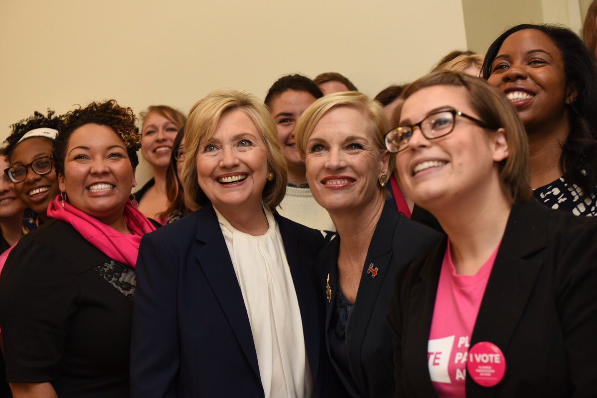 HillaryClinton's tweet image. Thank you @CecileRichards for your extraordinary leadership over the last 12 years as president of Planned Parenthood - and for getting up every single day to fight for a world where women's rights truly are human rights. #ThankYouCecile