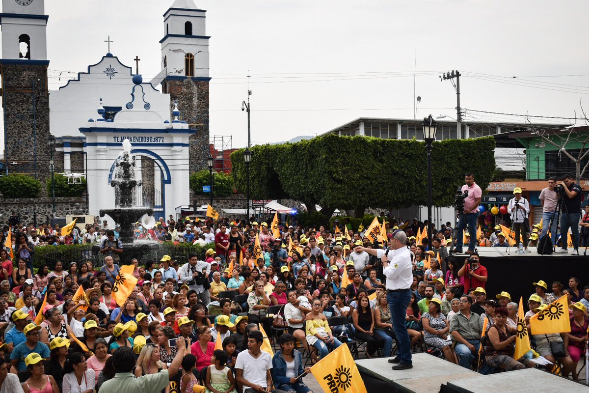 DipRicardoCalvo's tweet photo. #MorelosMereceMás Hoy desde #Tejalpa en #Jiutepec Morelos, el proyecto a la Gubernatura de nuestro #Gayo Rodrigo Gayosso, Senaduria y Diputaciones Federales del PRD, asume amplios compromisos, para transformar al Estado. 
#PRDMásFuerteQueNunca 
#MiGayo
#RCH2018 
#Vota1DeJulio https://t.co/uzXPNCg4ur