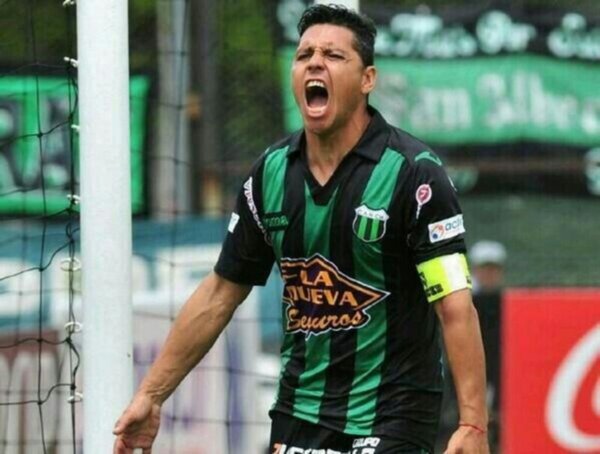 EngancheSup's tweet photo. "Llego a casa y siempre es Chicago. Es todo. Es el lugar en el que me siento bien". El Torito sigue en el Nacional B. Gomito Gómez también https://t.co/1mhkNkdUYr https://t.co/SUpMRDvCGb